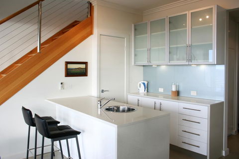 Penneshaw Oceanview Apartments - Accommodation Burleigh 10