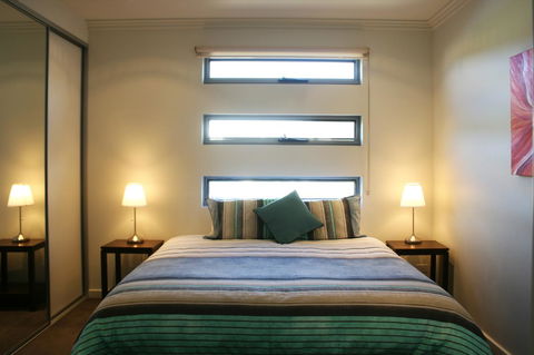 Penneshaw Oceanview Apartments - Accommodation Burleigh 8