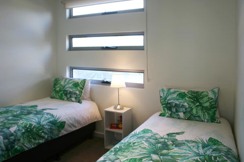 Penneshaw Oceanview Apartments - Accommodation Burleigh 9
