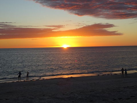 Selene Holiday Apartment @West Beach - Accommodation Burleigh 10