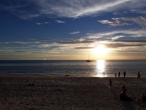 Selene Holiday Apartment @West Beach - Accommodation Burleigh 7
