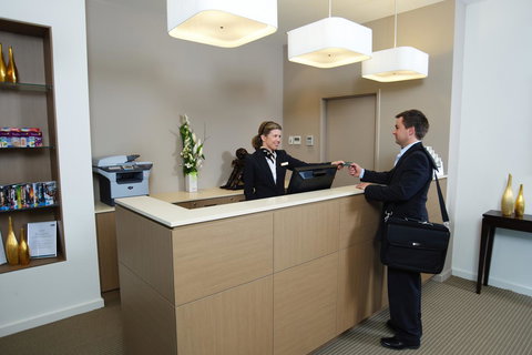 Quest Mawson Lakes - Accommodation Burleigh 4