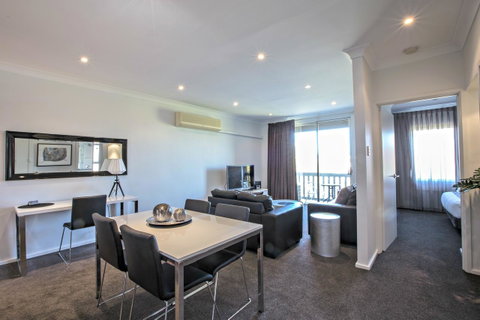 Adelaide DressCircle Apartments - Archer Street - Accommodation Burleigh 0