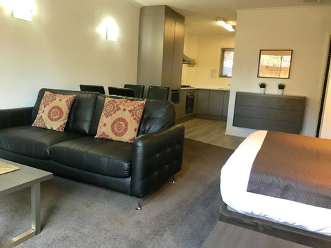 Adelaide DressCircle Apartments - Archer Street - Accommodation Burleigh 2