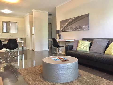 Adelaide DressCircle Apartments - Archer Street - Accommodation Burleigh 7