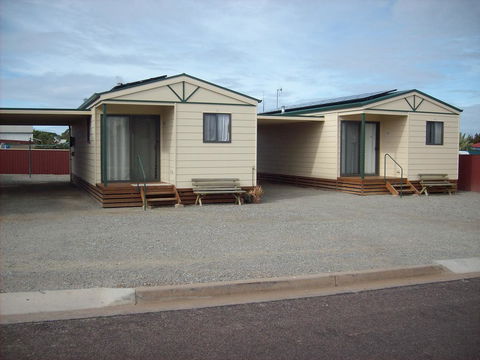 Jacko's Holiday Cabins - Accommodation Burleigh 7