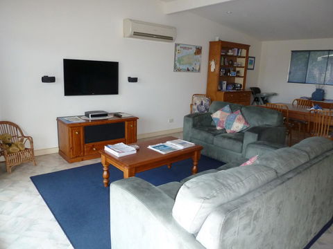 SeaShells Penneshaw - Accommodation Burleigh 10