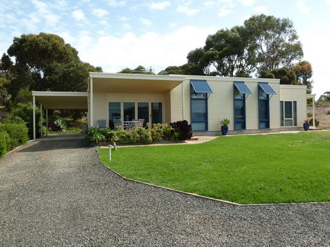 SeaShells Penneshaw - Accommodation Burleigh 0