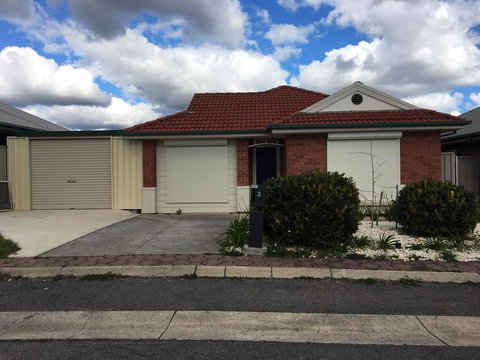 Windsor Gardens Home - Accommodation Burleigh 17