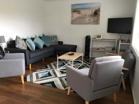 Windsor Gardens Home - Accommodation Burleigh 6