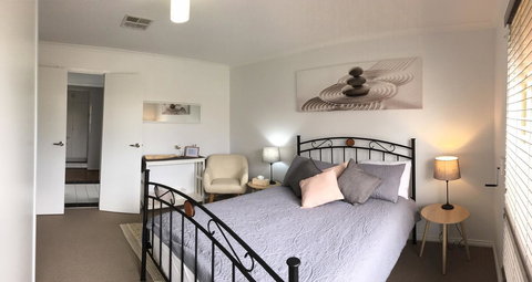 Windsor Gardens Home - Accommodation Burleigh 0