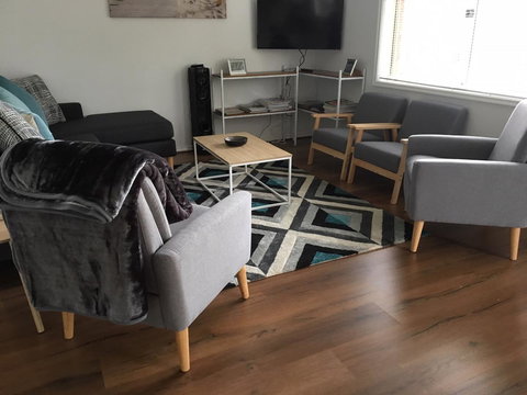 Windsor Gardens Home - Accommodation Burleigh 7