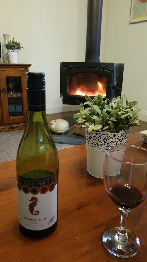  Accommodation Burleigh