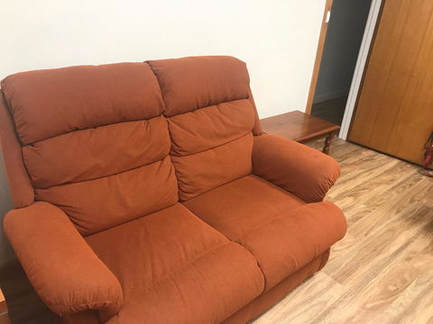 Kingscote Central - Accommodation Burleigh 4