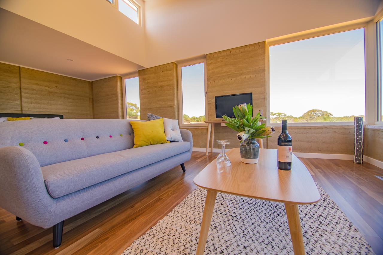 Seddon SA Accommodation Burleigh