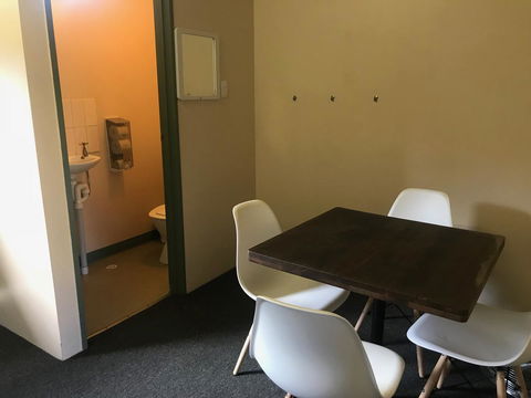 Longwood Retreat - Accommodation Burleigh 3