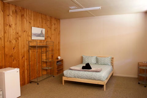 Longwood Retreat - Accommodation Burleigh 43