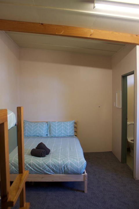 Longwood Retreat - Accommodation Burleigh 40