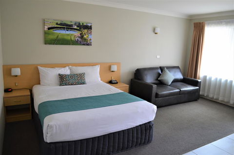 Bathurst Motor Inn - Accommodation Burleigh 2
