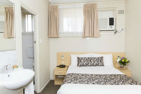 Bathurst Motor Inn - Accommodation Burleigh 23