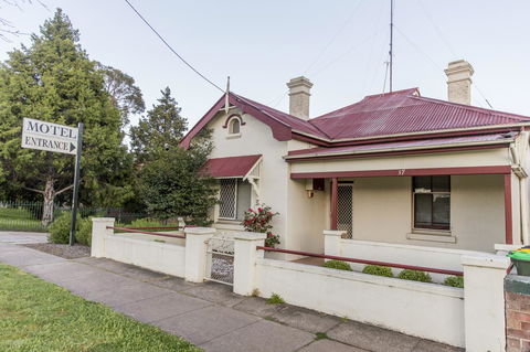 Bathurst Motor Inn - Accommodation Burleigh 30