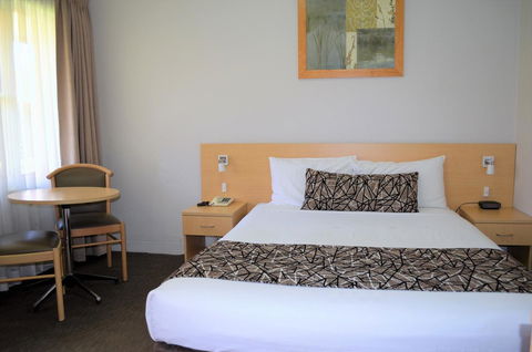 Bathurst Motor Inn - Accommodation Burleigh 26