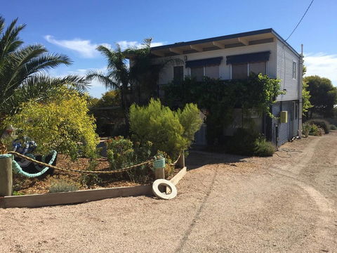 SHAKIN' SHACK - Accommodation Burleigh 20