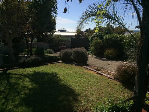 SHAKIN' SHACK - Accommodation Burleigh 2