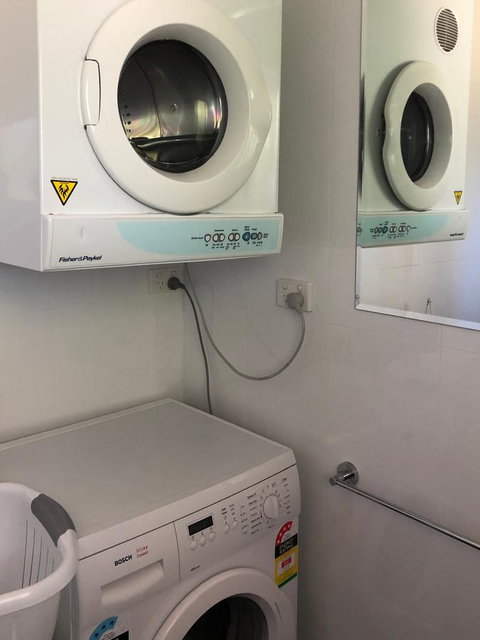 Beachview - Accommodation Burleigh 27