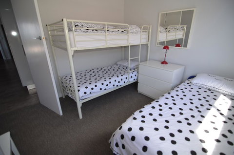 Beachview - Accommodation Burleigh 18