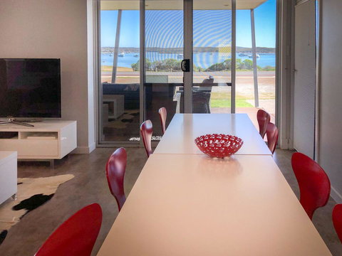 Beachview - Accommodation Burleigh 5