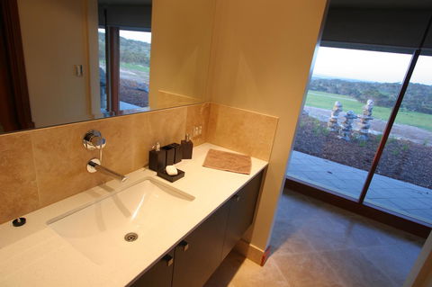 Almonta Park Lodge - Accommodation Burleigh 6