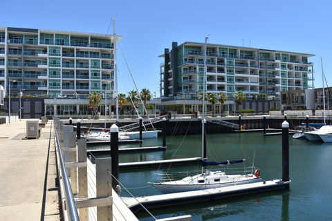 Breakwater Apartment - Accommodation Burleigh 1