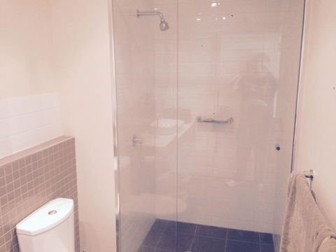 Breakwater Apartment - Accommodation Burleigh 16