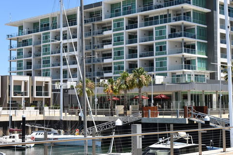 Breakwater Apartment - Accommodation Burleigh 0