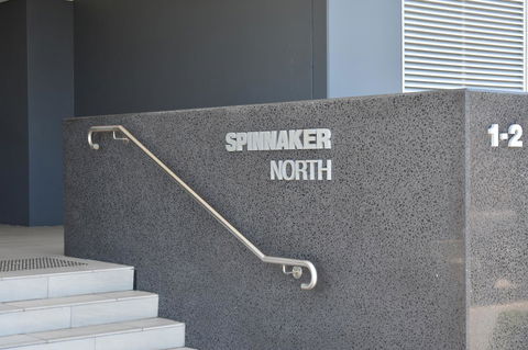 Breakwater Apartment - Accommodation Burleigh 3