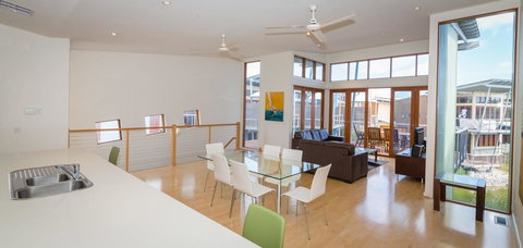 South Shores Yellowfin Villa 96 - South Shores Normanville - Accommodation Burleigh 10