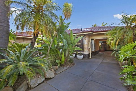 The Palms - Accommodation Burleigh 7