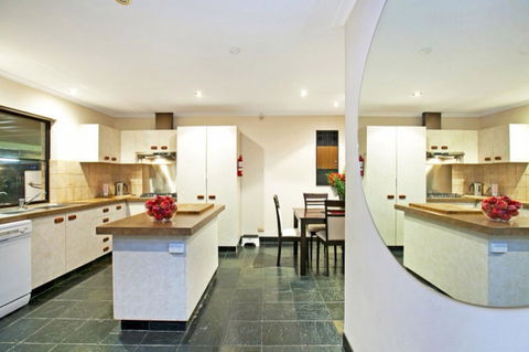 The Palms - Accommodation Burleigh 14