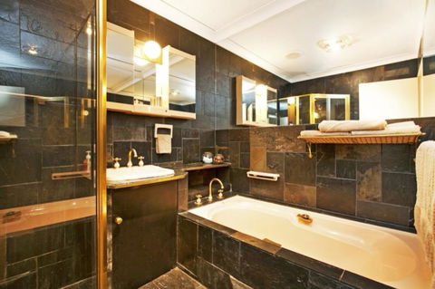The Palms - Accommodation Burleigh 20