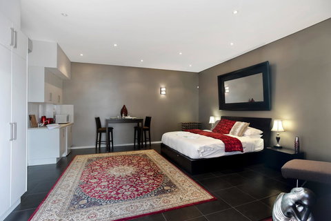 Esplanade Escape - Accommodation Burleigh 33