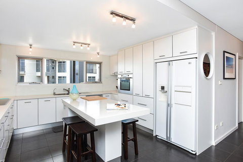 Esplanade Escape - Accommodation Burleigh 27