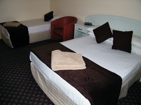 Grand Tasman Hotel - Accommodation Burleigh 32