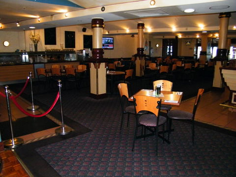 Grand Tasman Hotel - Accommodation Burleigh 2