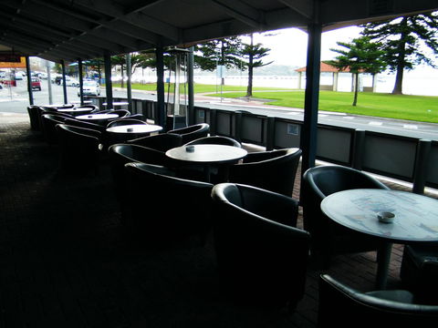 Grand Tasman Hotel - Accommodation Burleigh 27