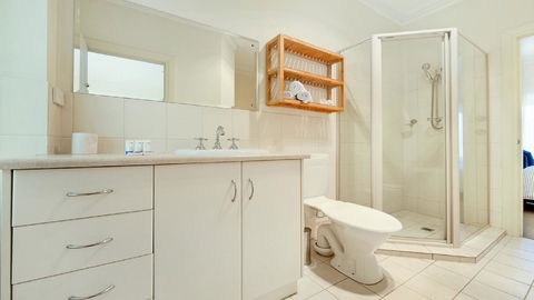 GOUGER 265 - Accommodation Burleigh 20