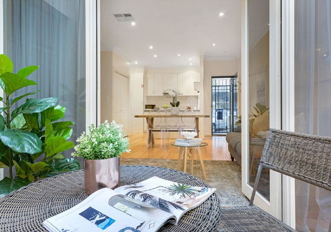 GOUGER 265 - Accommodation Burleigh 5