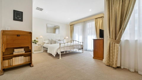 GOUGER 265 - Accommodation Burleigh 12