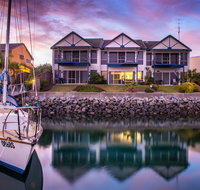 Marina Reflections - Accommodation Burleigh