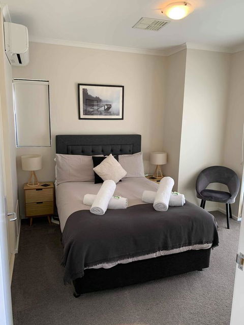 Holdfast Shores Apartments - Accommodation Burleigh 2